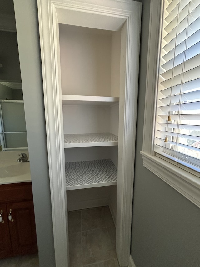 closet with sink