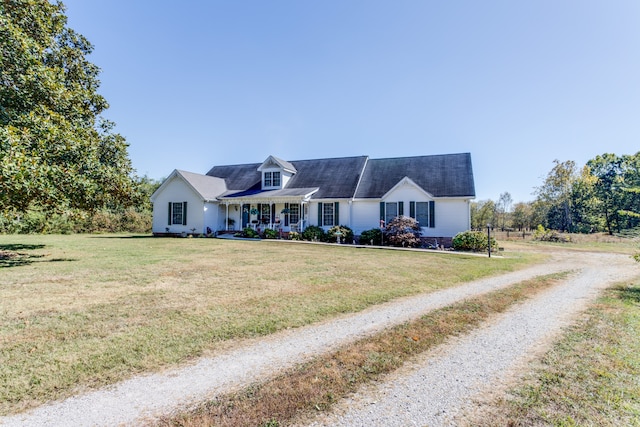 view of front of home featuring a front yard