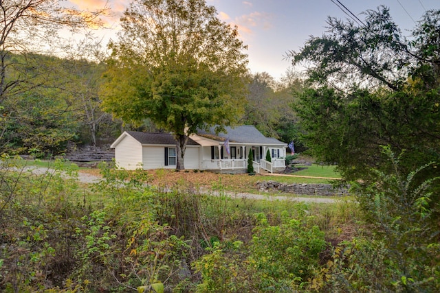 view of front of property featuring a porch