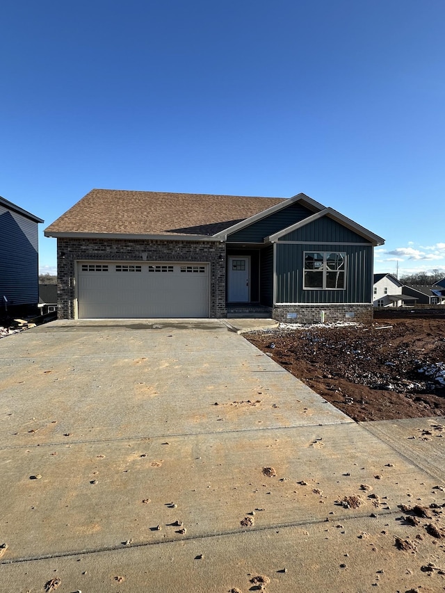 view of front facade with a garage