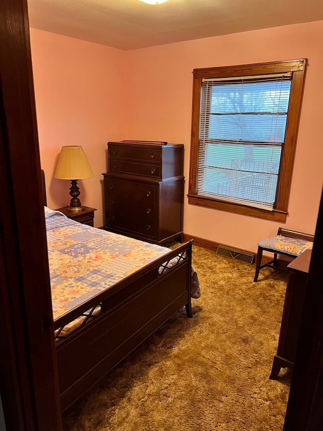 bedroom featuring carpet floors