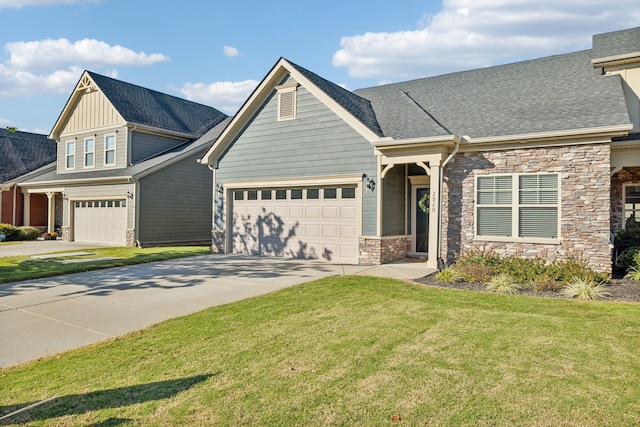 craftsman house with a front lawn