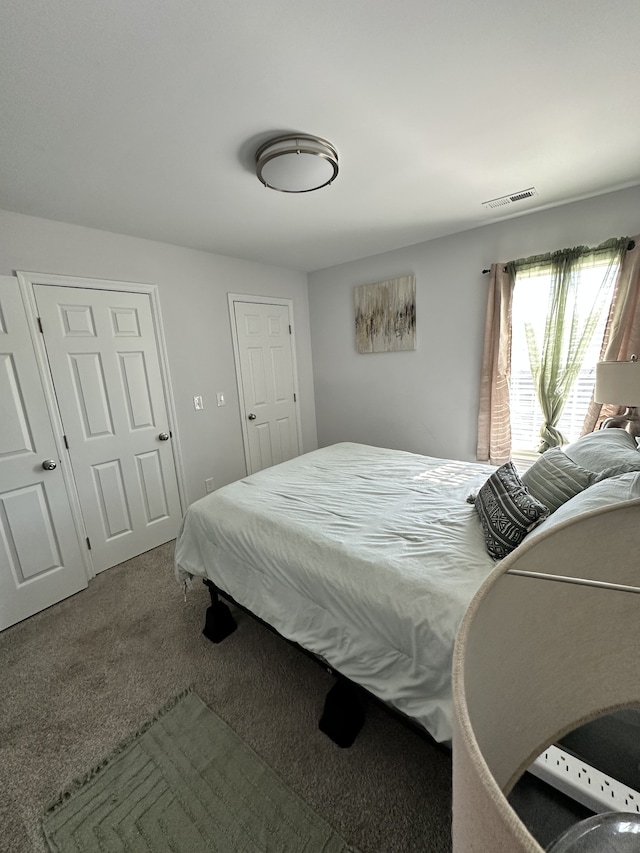 bedroom featuring carpet floors