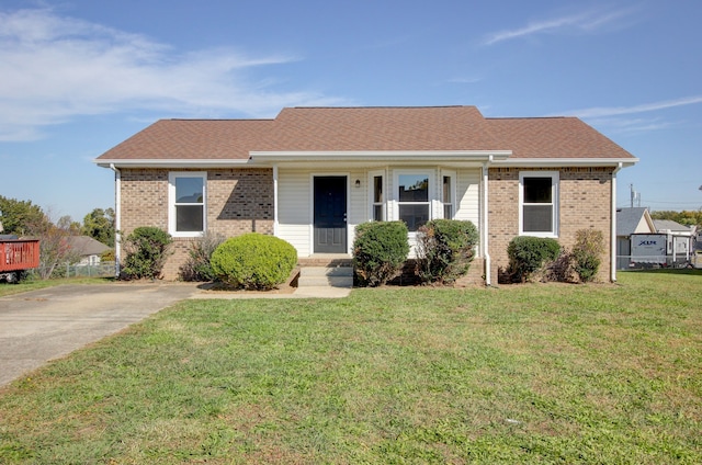 ranch-style house with a front yard