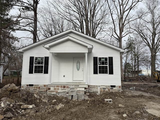 bungalow featuring crawl space