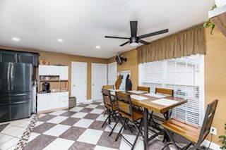 dining room with ceiling fan