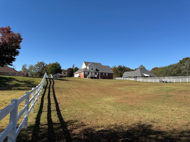 view of yard featuring a rural view