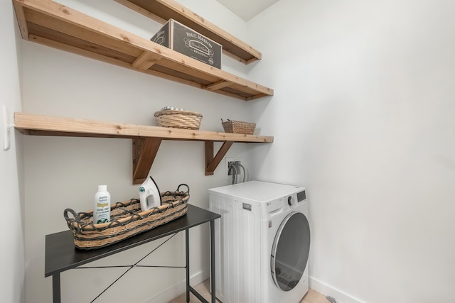 laundry area with washer / clothes dryer