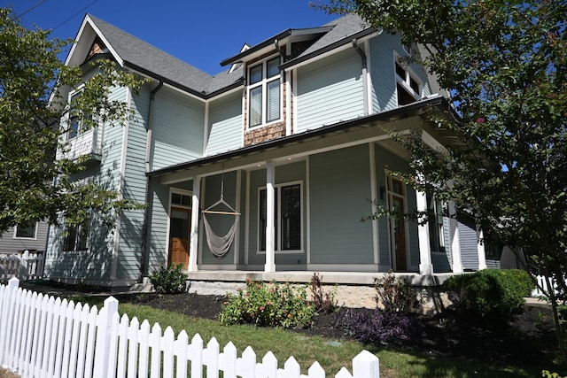 view of front facade featuring covered porch