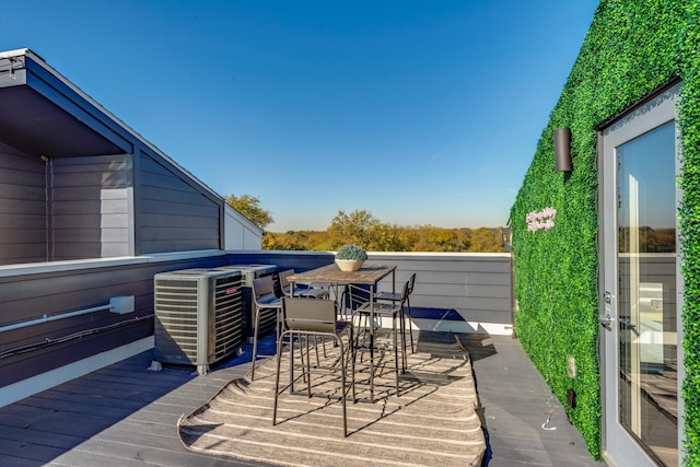 1112 Harmony Way, Nashville, TN 37207 - wooden deck with outdoor dining space