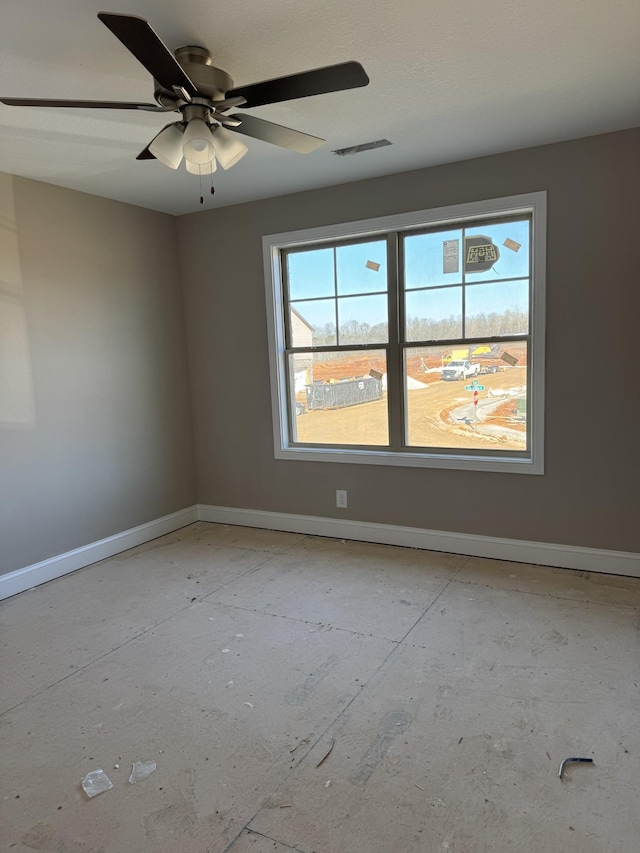 empty room with ceiling fan