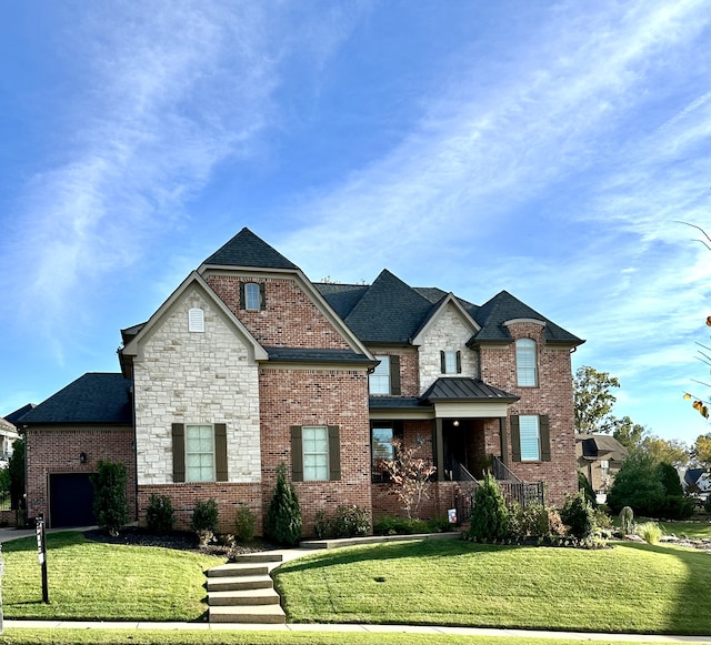 view of front of house with a front yard