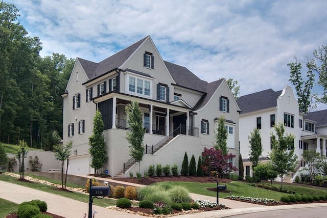 view of front facade featuring a garage