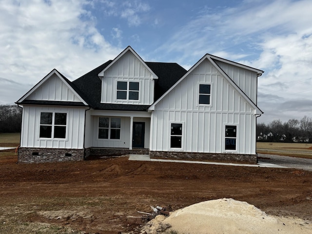 view of modern inspired farmhouse