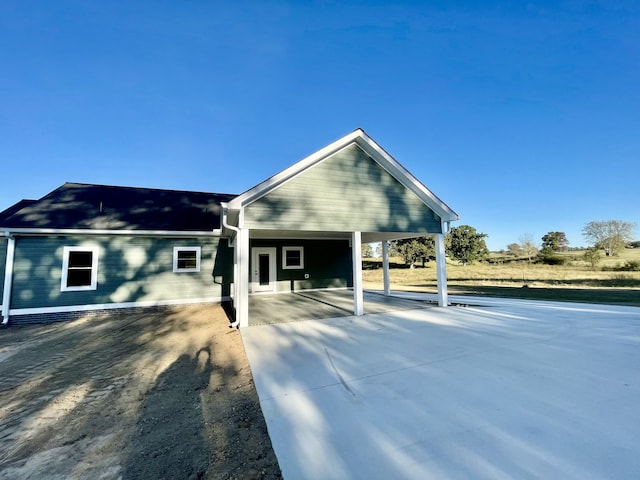 view of front of property