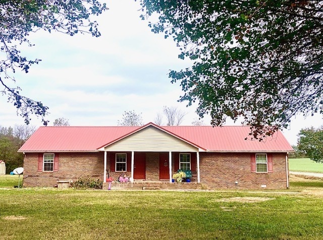 ranch-style house with a front yard