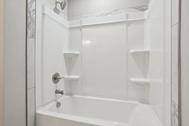 full bathroom featuring washtub / shower combination