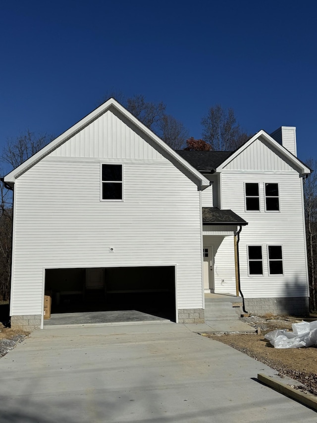 view of front of house with a garage