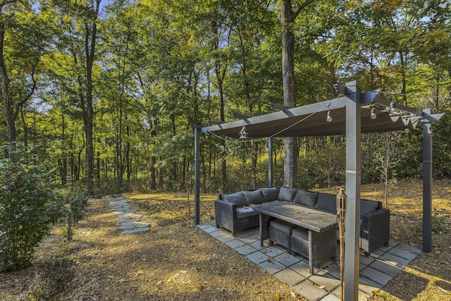 view of yard with an outdoor living space