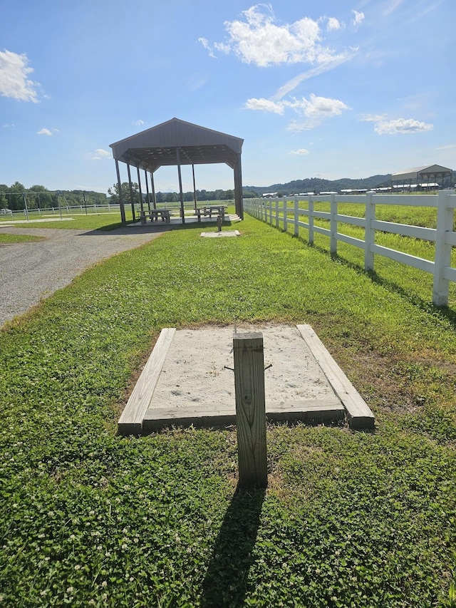 328 Duck Blind Rd, Clifton, TN 38425