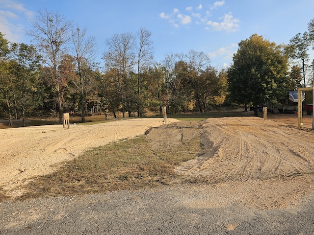 Listing photo 3 for 328 Duck Blind Rd, Clifton TN 38425