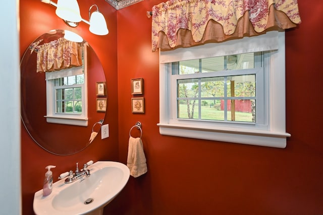 bathroom featuring sink