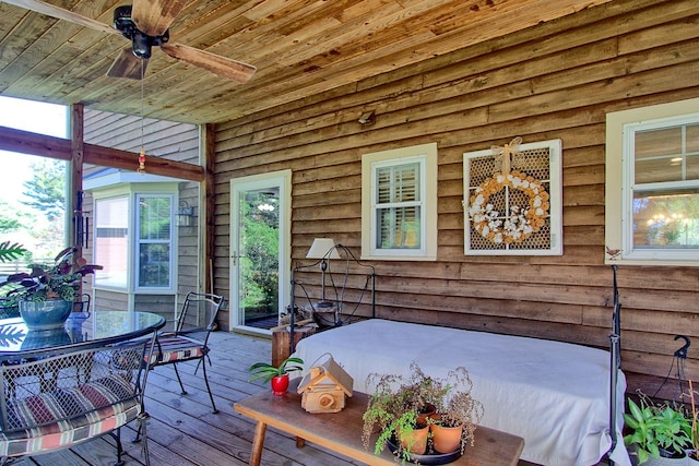 deck with ceiling fan