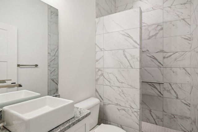 904 N Maple St, Murfreesboro, TN 37130 - full bath with vanity, toilet, and tiled shower