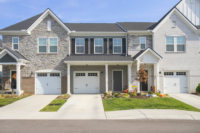 view of front of property featuring a garage