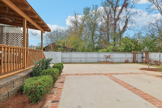 view of yard with a patio