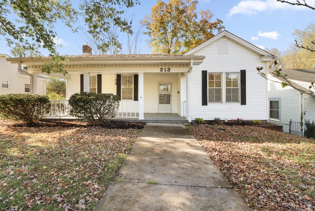 view of front facade with covered porch