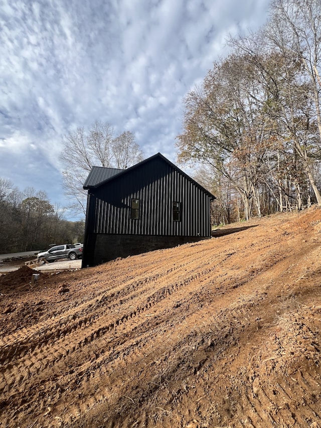 view of home's exterior