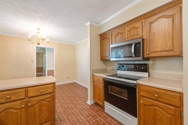 kitchen featuring ornamental molding, a textured ceiling, a chandelier, and white range with electric stovetop