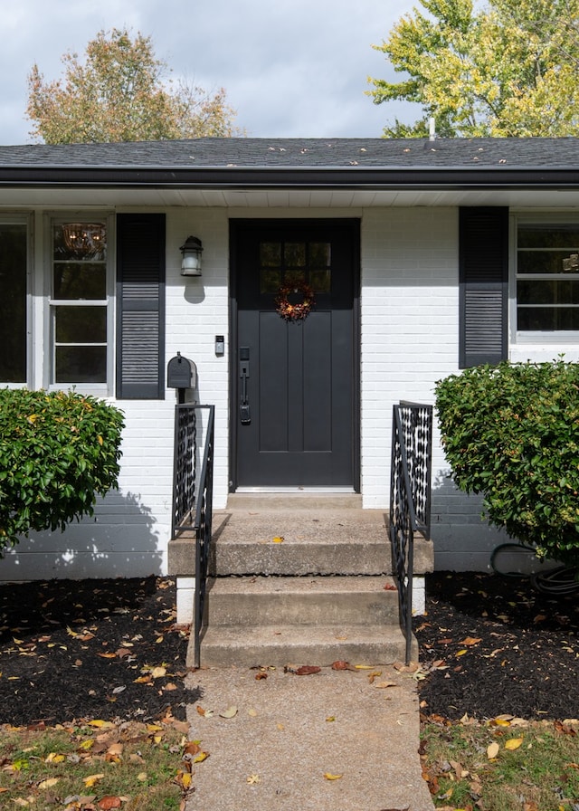 property entrance with a porch