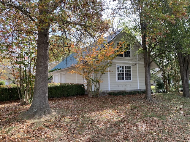 view of home's exterior