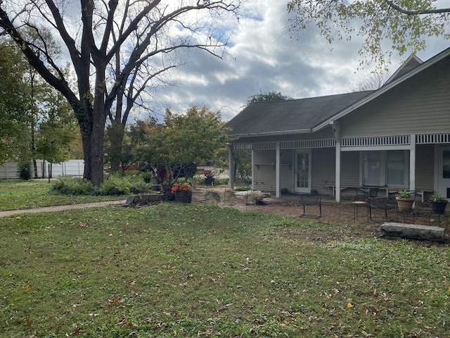 view of yard with a patio area