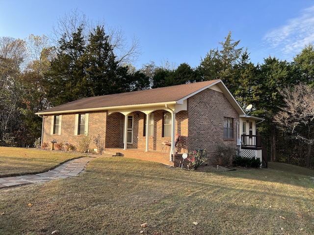 view of front of home with a front lawn