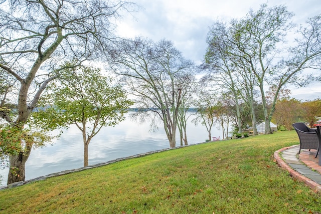 view of yard with a water view