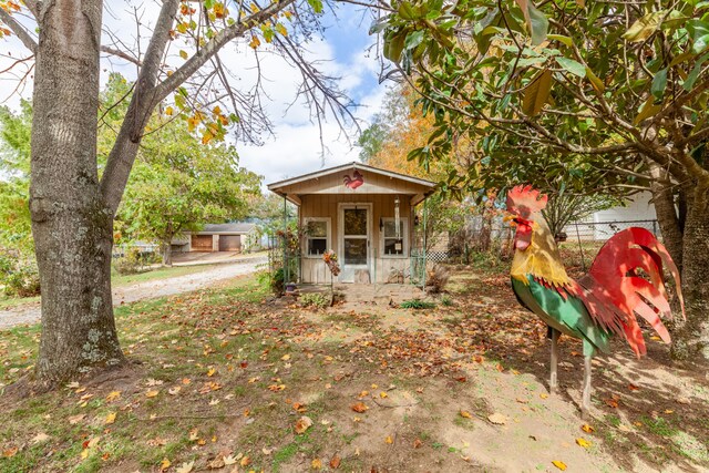 bungalow featuring covered porch