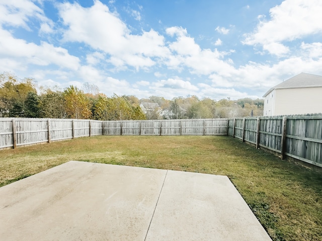 view of yard with a patio area