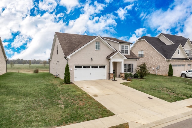 view of front facade featuring a garage and a front yard