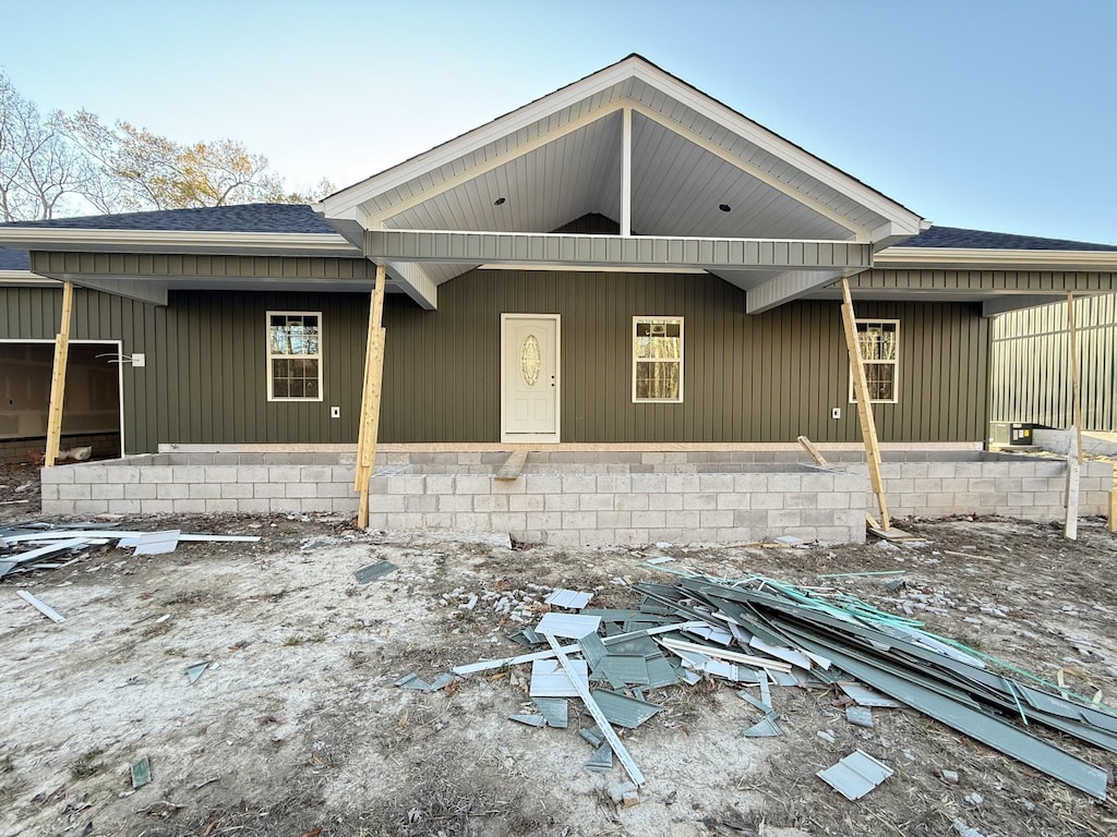 view of front of home