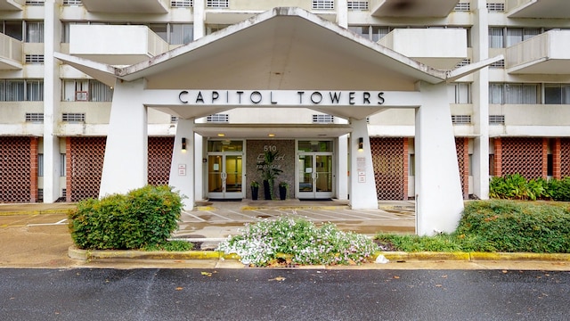 property entrance with a balcony