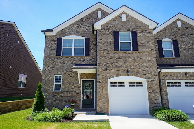 view of front facade featuring a garage