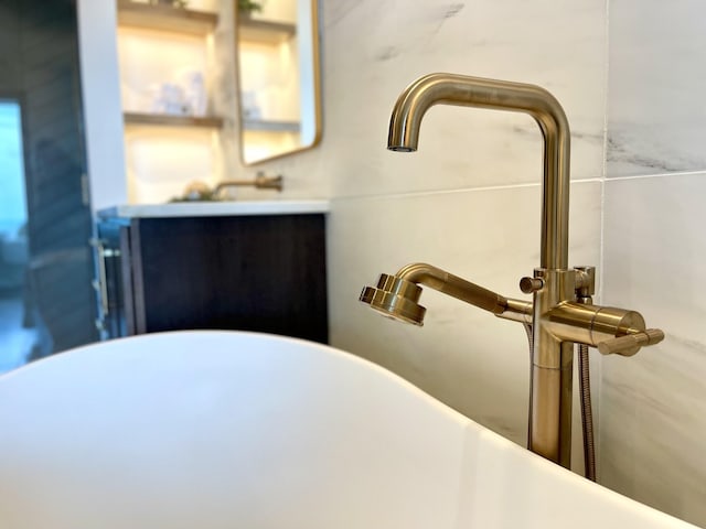 1616 W End Ave Unit 2911, Nashville, TN 37203 - bathroom view of a soaking tub and vanity