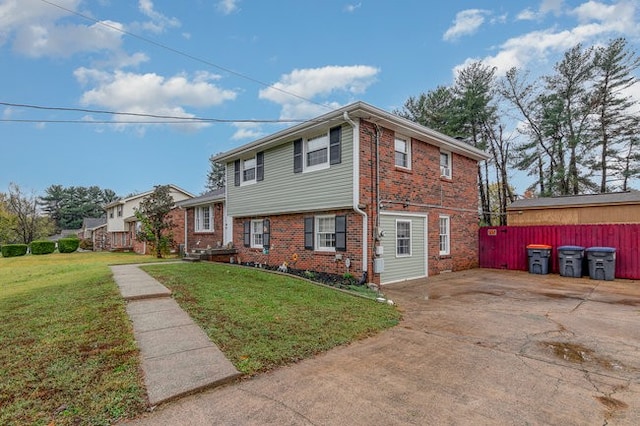 view of front of property with a front lawn