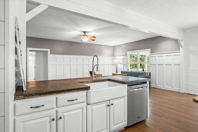 kitchen featuring white cabinetry, sink, ceiling fan, dark hardwood / wood-style floors, and dishwasher