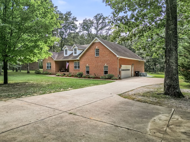 view of side of property featuring a yard