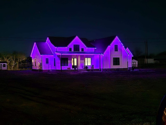 view of front facade