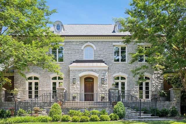 view of front facade